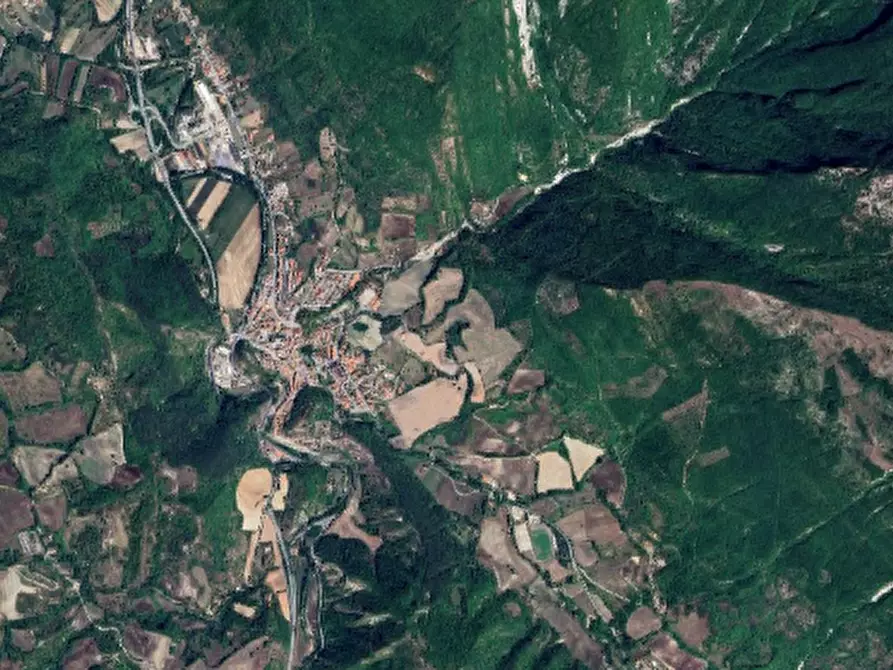 Immagine 10 di Rustico / casale in vendita  in Loc. Belvedere a Cantiano