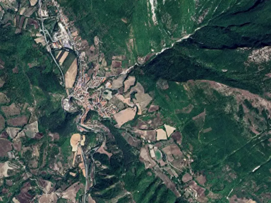 Immagine 11 di Rustico / casale in vendita  in Loc. Belvedere a Cantiano