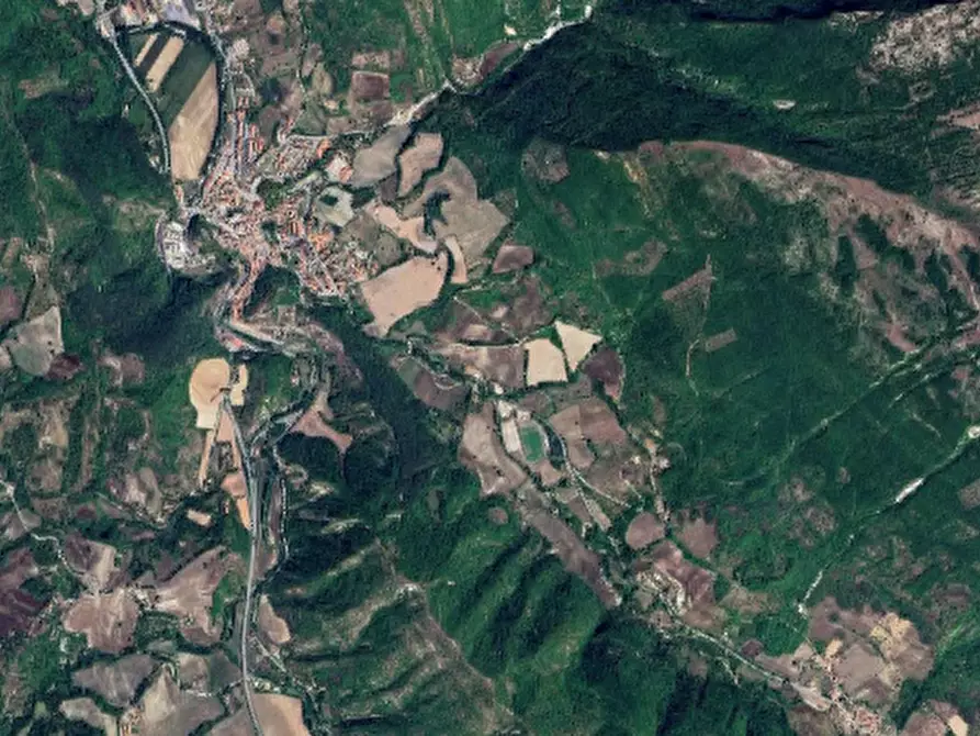 Immagine 13 di Rustico / casale in vendita  in Loc. Belvedere a Cantiano