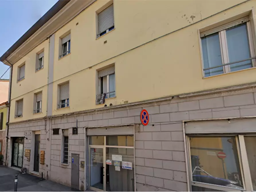 Immagine 5 di Negozio in vendita  in Via del Portonaccio a Forli'