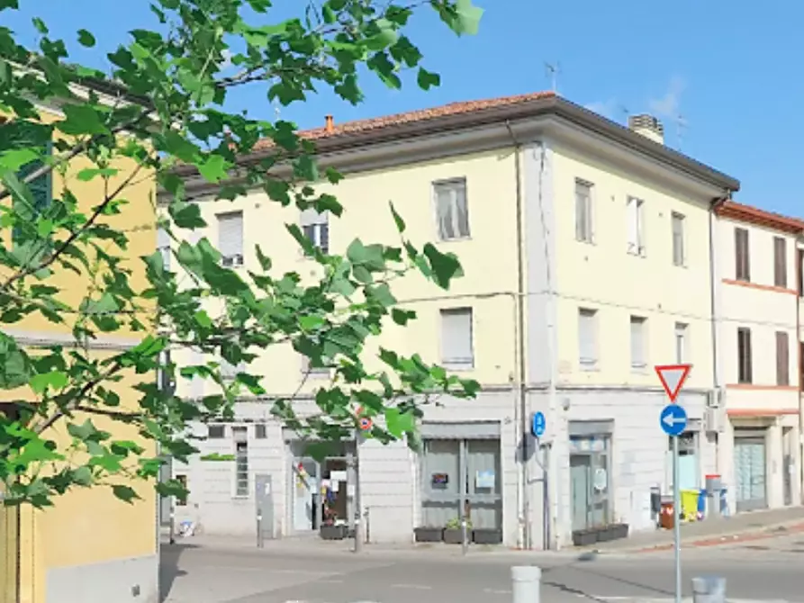 Immagine 13 di Negozio in vendita  in Via del Portonaccio a Forli'