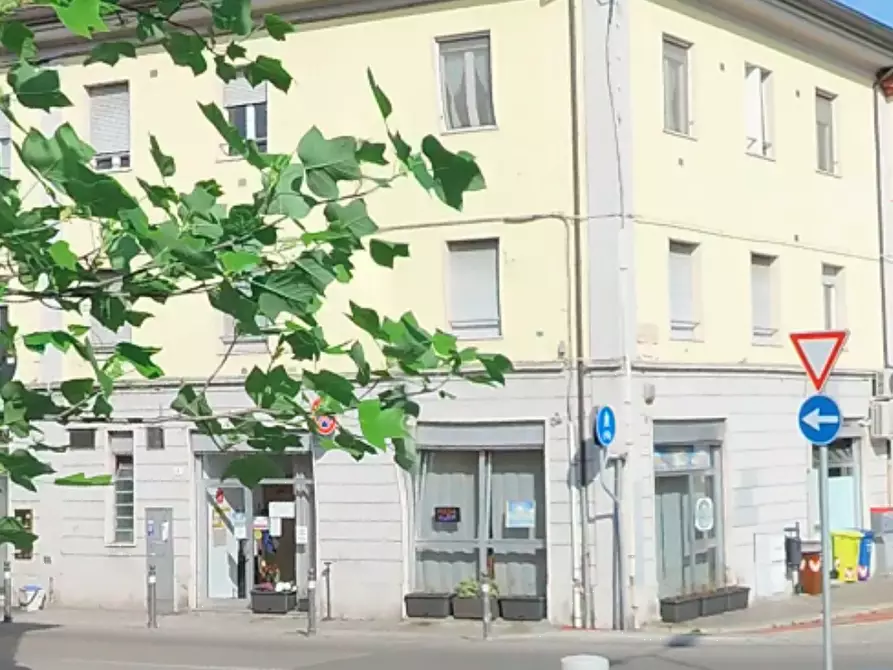 Immagine 14 di Negozio in vendita  in Via del Portonaccio a Forli'