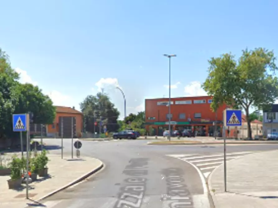 Immagine 21 di Negozio in vendita  in Via del Portonaccio a Forli'