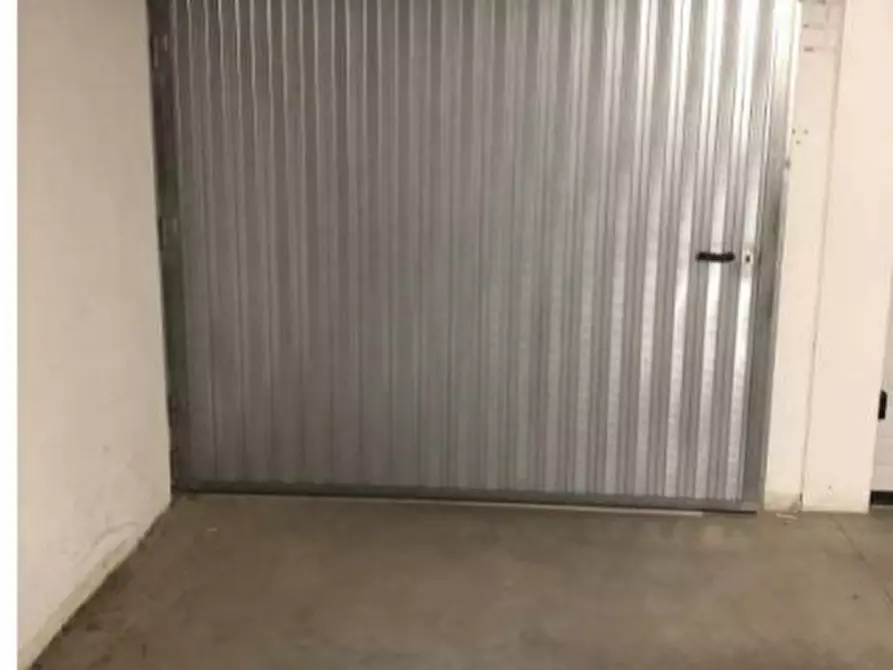 Immagine 1 di Posto auto in vendita  in Via Francesco Daverio a Forli'