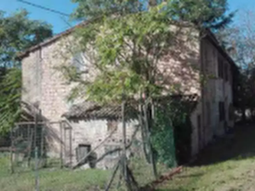 Immagine 4 di Porzione di casa in vendita  in Via Petriccio a Acqualagna