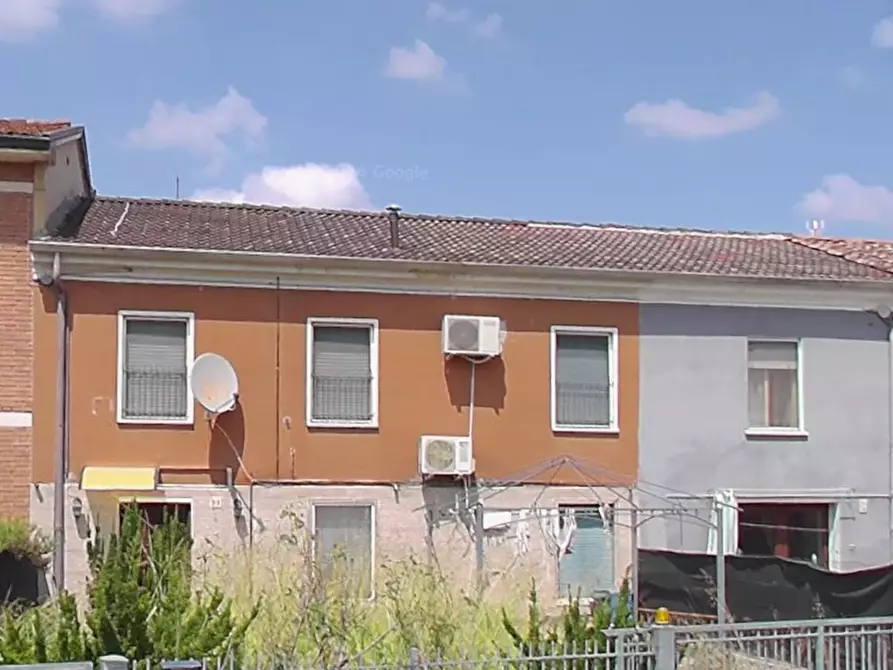 Immagine 2 di Casa indipendente in vendita  in Via Pecorara a Viadana