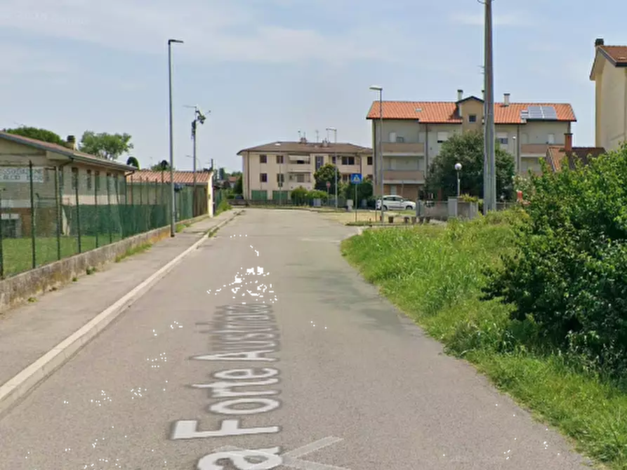 Immagine 9 di Terreno edificabile in vendita  in Via Forte Austriaco a Rovigo