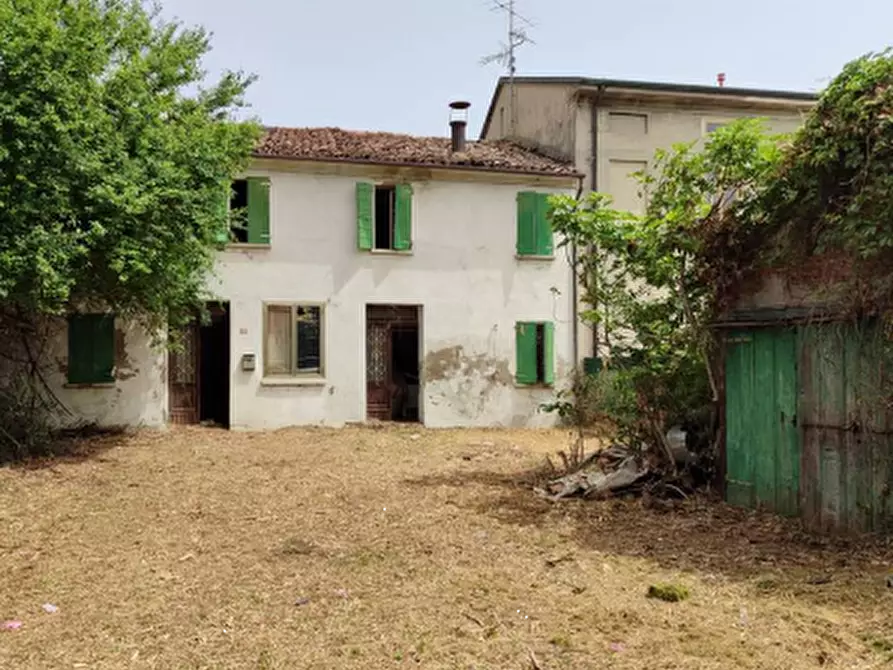 Immagine 2 di Casa indipendente in vendita  in Via Stoppiaro a Poggio Rusco