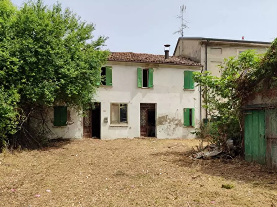 Immagine 3 di Casa indipendente in vendita  in Via Stoppiaro a Poggio Rusco