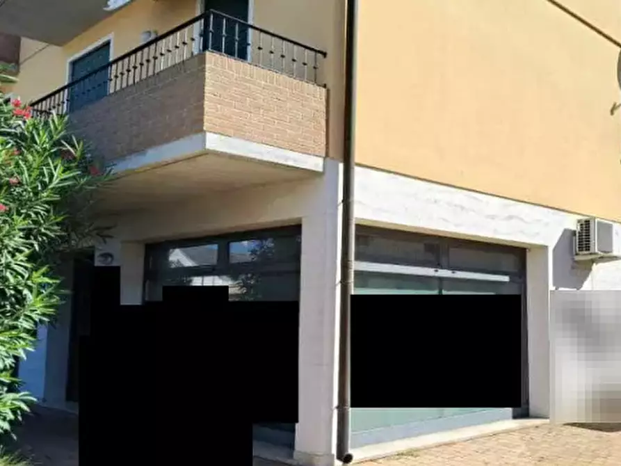 Immagine 1 di Ufficio in vendita  in Via Stadio  a Taglio Di Po
