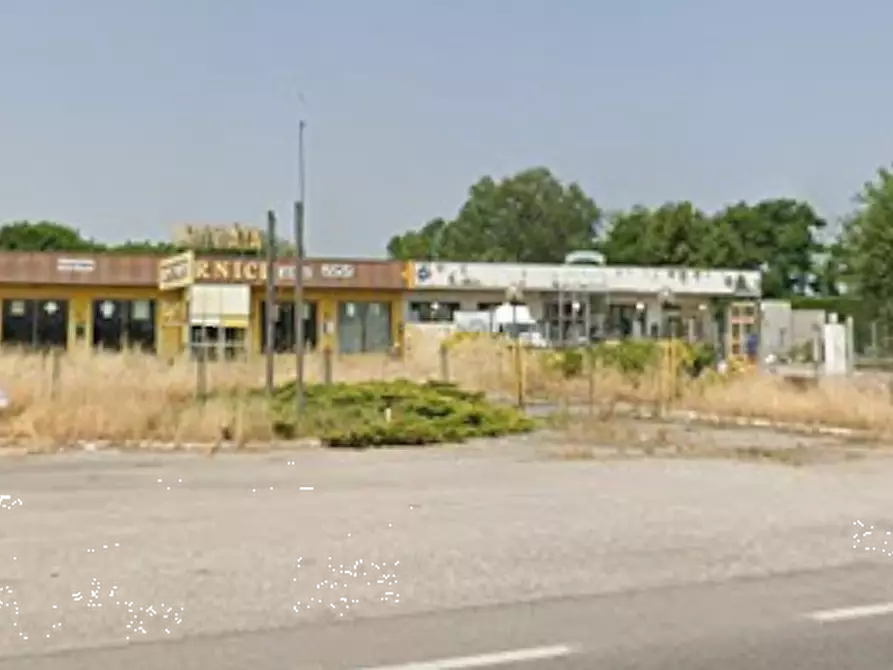 Immagine 11 di Capannone industriale in vendita  in Via Romea a Comacchio