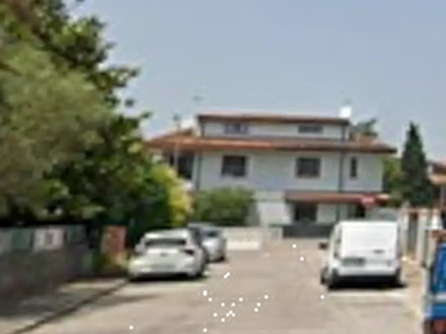 Immagine 5 di Villa in vendita  in Via Aldo Moro a Goro