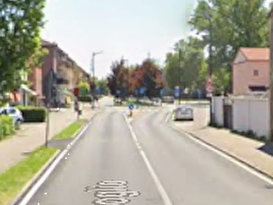 Immagine 5 di Appartamento in vendita  in Via Bentivoglio a Ferrara