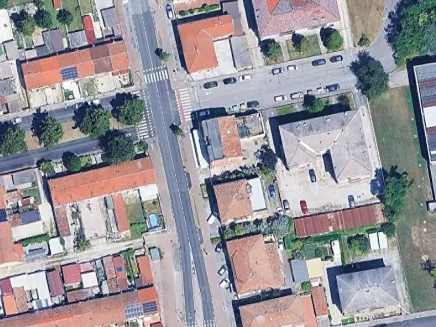 Immagine 8 di Appartamento in vendita  in Via Bentivoglio a Ferrara