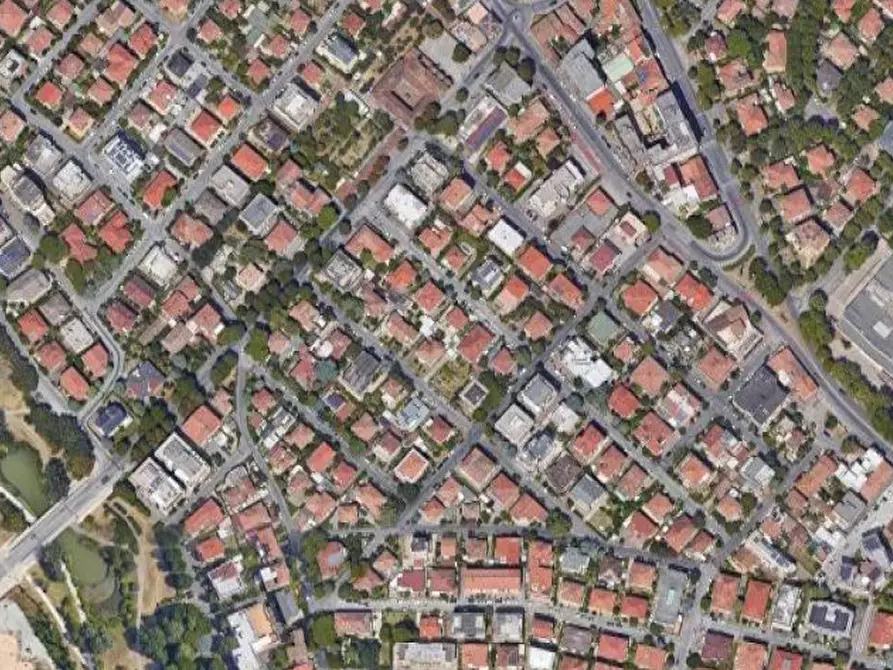 Immagine 11 di Negozio in vendita  in Via Della Fiera a Rimini