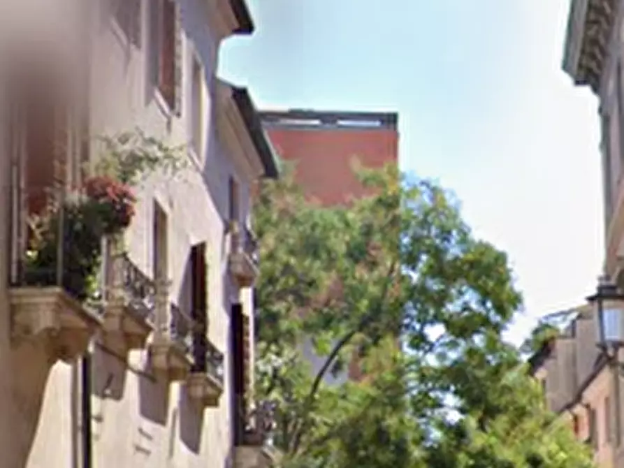 Immagine 12 di Negozio in vendita  in Via Dondi dall'Orologio a Abano Terme