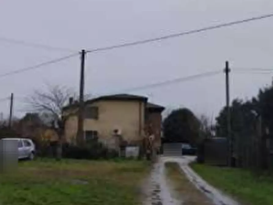 Immagine 1 di Casa indipendente in vendita  in Via Barenassa  a Chioggia