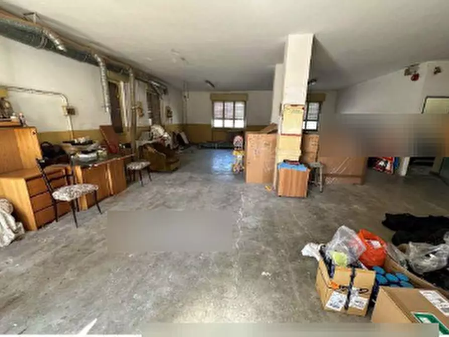 Immagine 10 di Magazzino in vendita  in Viale Risorgimento a Canelli