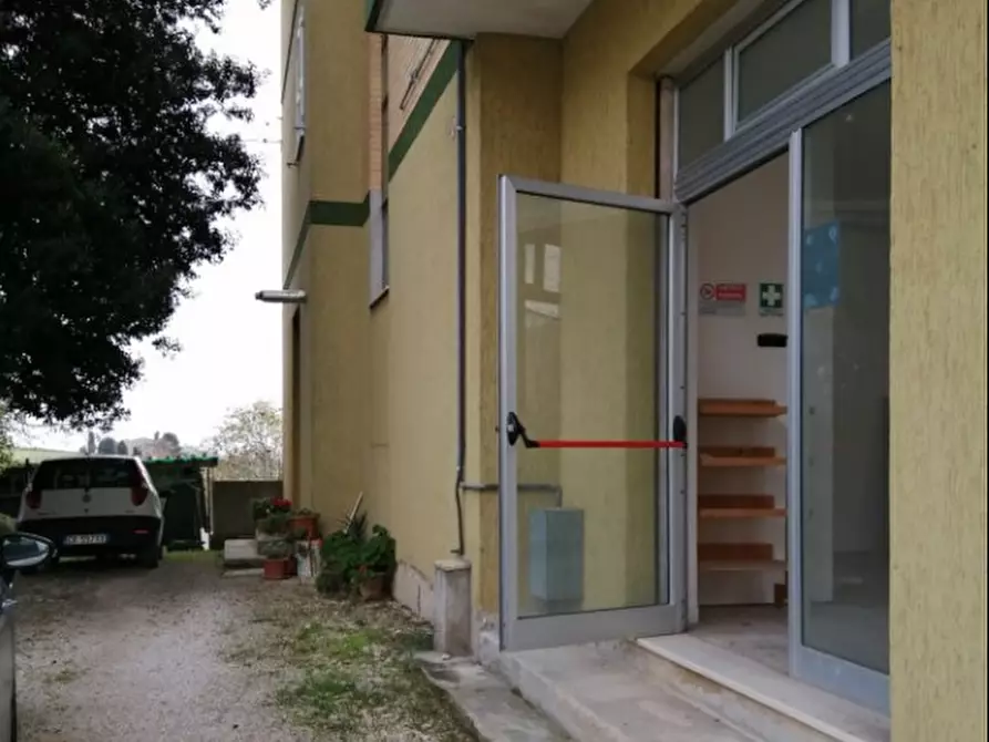 Immagine 2 di Laboratorio in vendita  in Via Giuseppe Verdi a Falerone