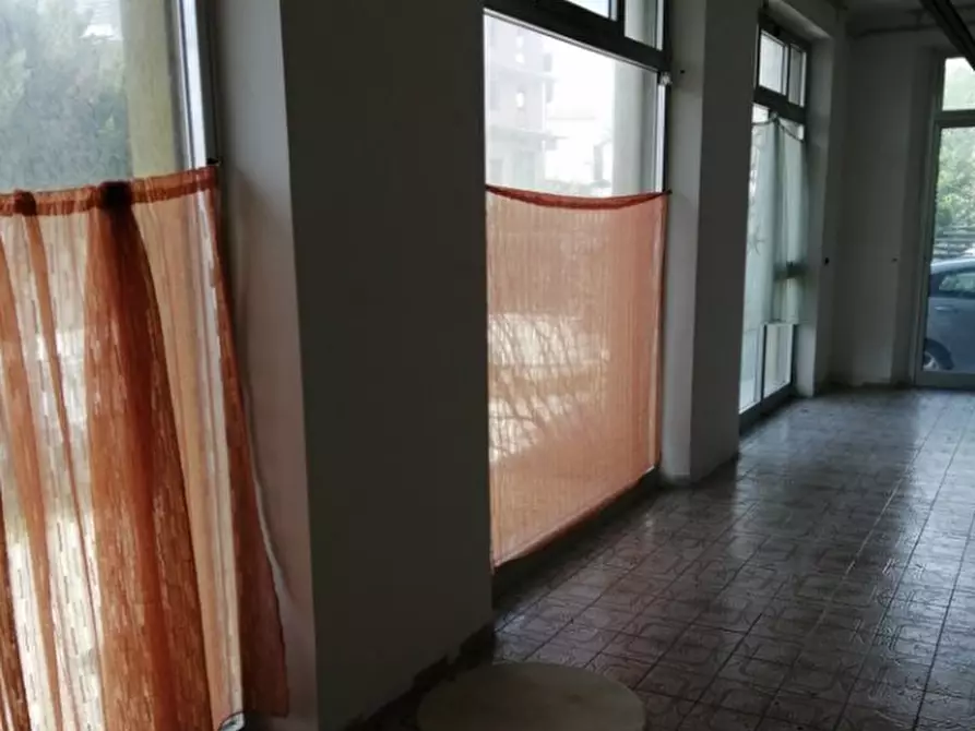 Immagine 3 di Laboratorio in vendita  in Via Giuseppe Verdi a Falerone