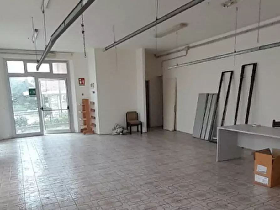 Immagine 5 di Laboratorio in vendita  in Via Giuseppe Verdi a Falerone
