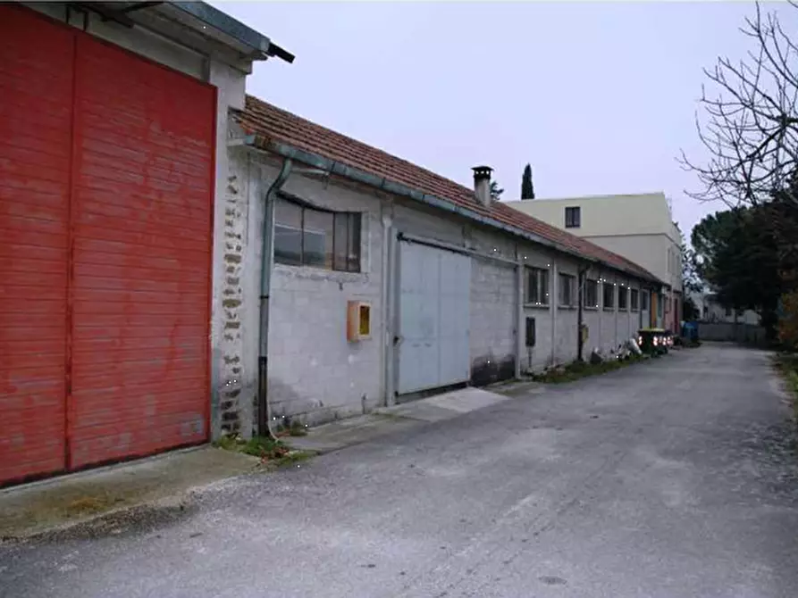 Immagine 4 di Capannone industriale in vendita  in Via Giovanni Agnelli a Campello Sul Clitunno