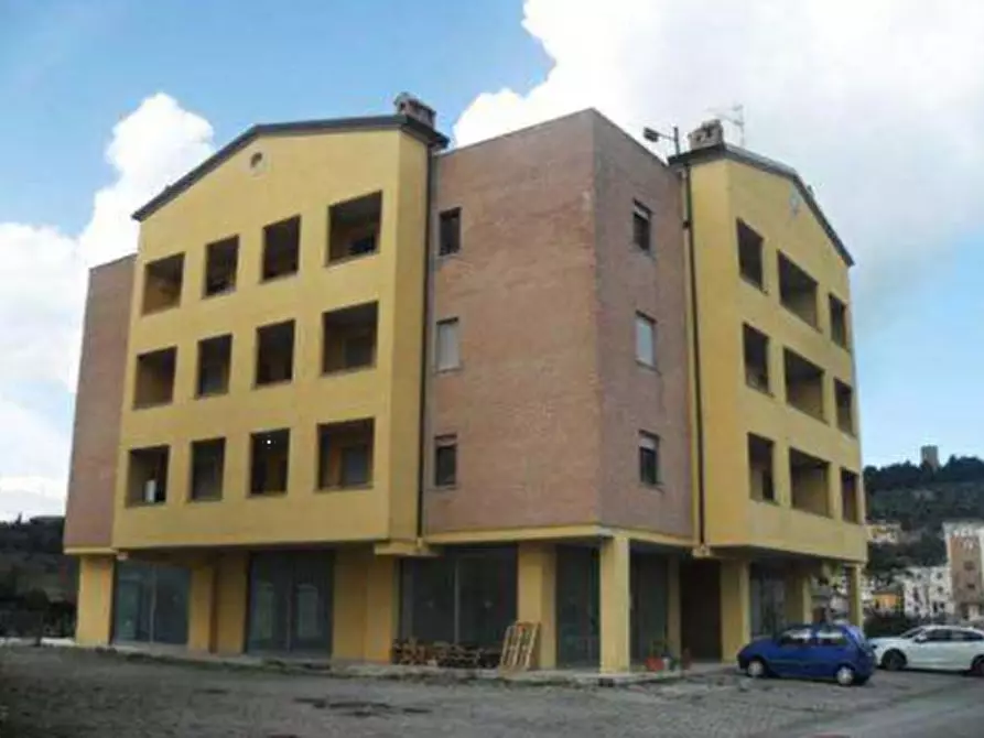 Immagine 2 di Stabile in vendita  in Via dei Pioppi a Magione