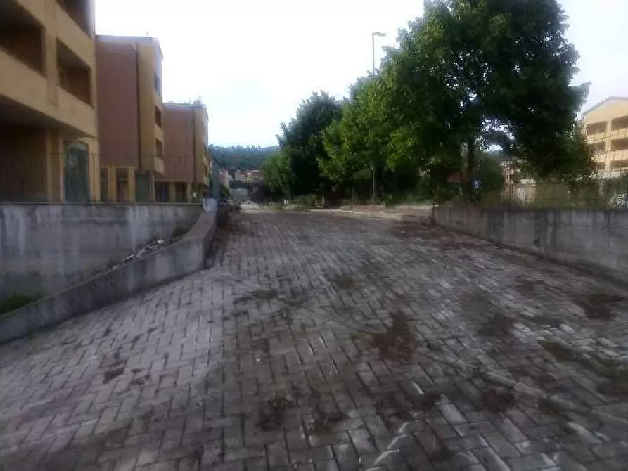 Immagine 11 di Stabile in vendita  in Via dei Pioppi a Magione