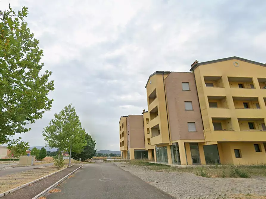 Immagine 16 di Stabile in vendita  in Via dei Pioppi a Magione