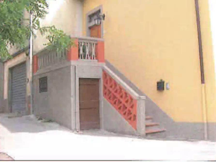 Immagine 3 di Appartamento in vendita  in Localita' Petrognano a Rufina