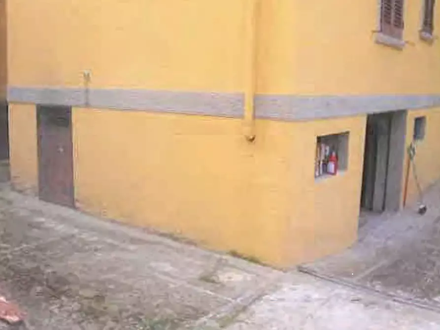 Immagine 4 di Appartamento in vendita  in Localita' Petrognano a Rufina