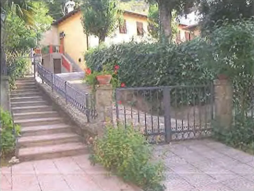 Immagine 5 di Appartamento in vendita  in Localita' Petrognano a Rufina