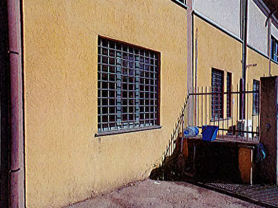 Immagine 2 di Negozio in vendita  in Via Olmini a Panicale