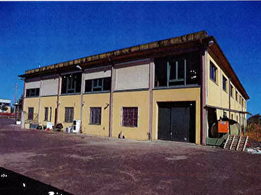 Immagine 8 di Negozio in vendita  in Via Olmini a Panicale