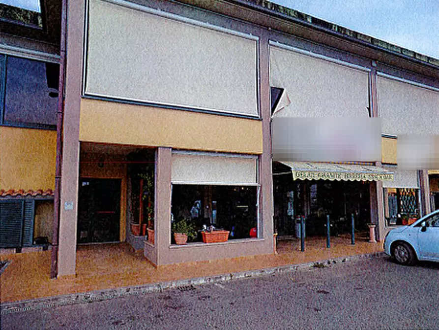 Immagine 1 di Negozio in vendita  in Via Olmini a Panicale