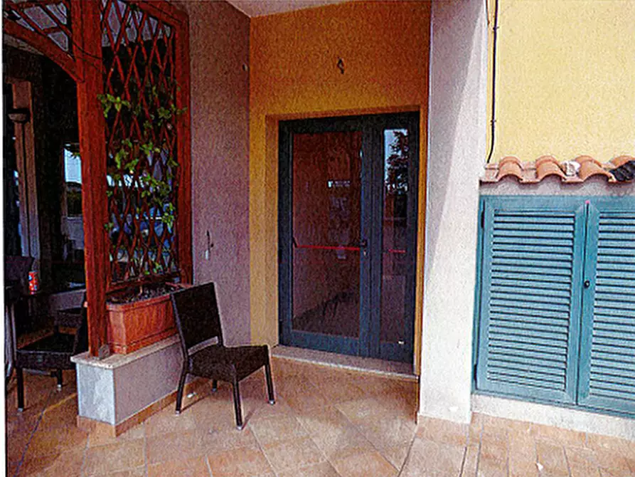 Immagine 2 di Negozio in vendita  in Via Olmini a Panicale