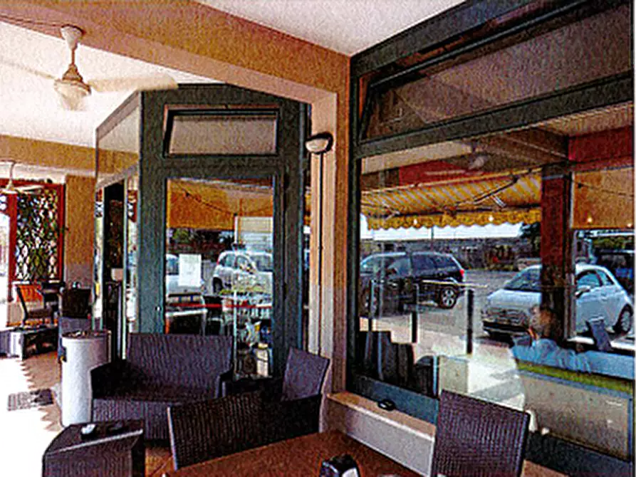 Immagine 3 di Negozio in vendita  in Via Olmini a Panicale