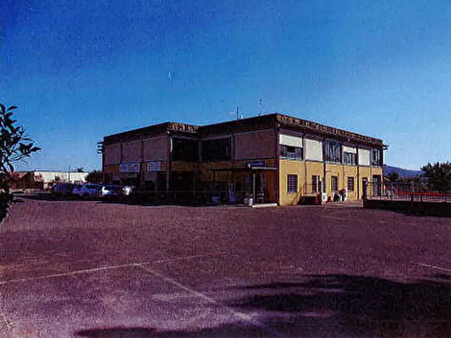 Immagine 10 di Negozio in vendita  in Via Olmini a Panicale