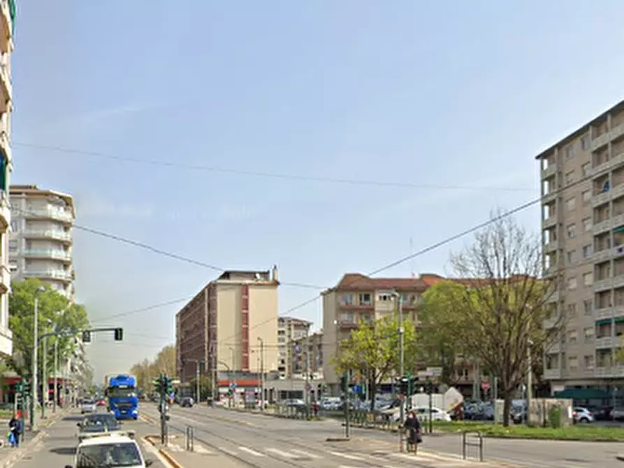 Immagine 3 di Appartamento in vendita  in Corso Giulio Cesare a Torino