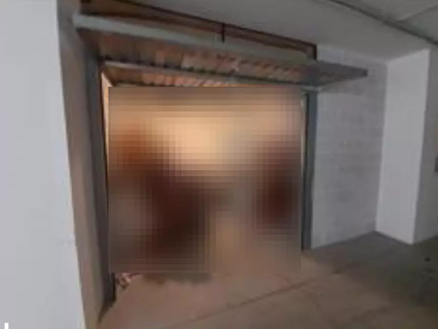 Immagine 2 di Garage in vendita  in Via Della Resistenza a Montegranaro