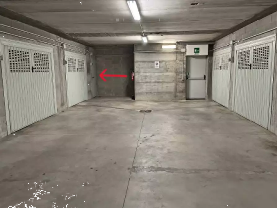 Immagine 6 di Appartamento in vendita  in Via Eugenio Montale a Certosa Di Pavia