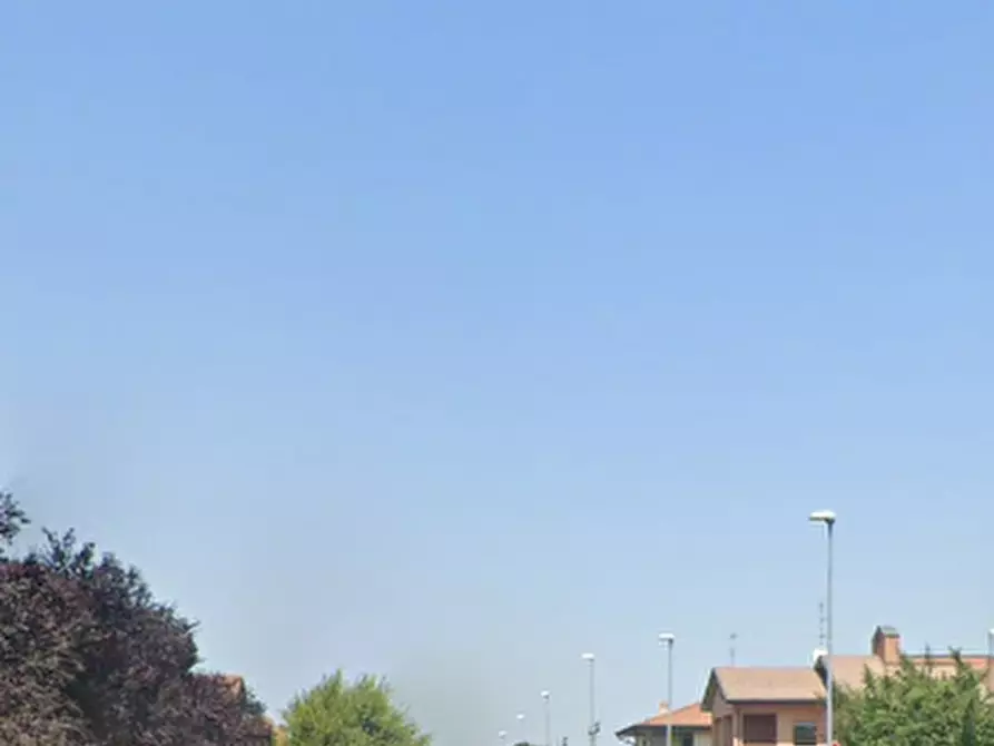 Immagine 8 di Appartamento in vendita  in Via Eugenio Montale a Certosa Di Pavia