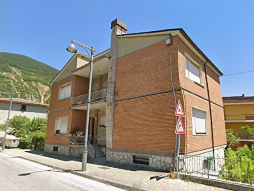 Immagine 6 di Appartamento in vendita  in Via Dante Alighieri a Piobbico