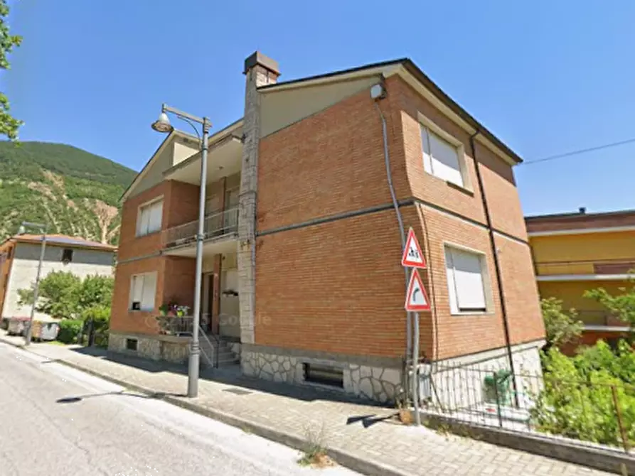 Immagine 9 di Appartamento in vendita  in Via Dante Alighieri a Piobbico