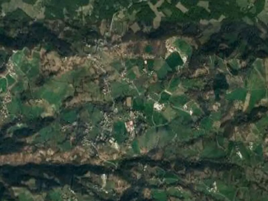 Immagine 10 di Porzione di casa in vendita  in Via Dei Martiri a Palagano