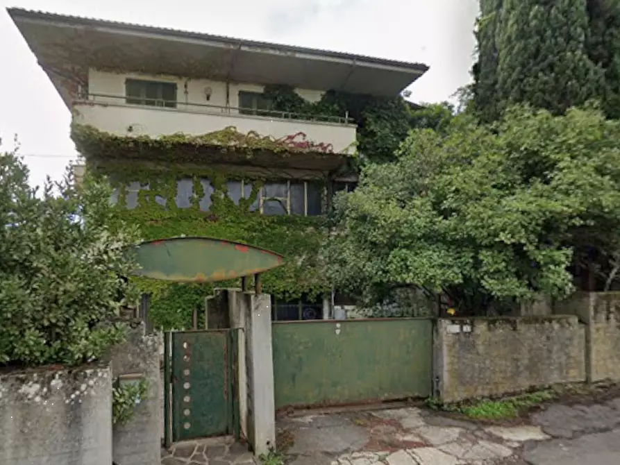 Immagine 2 di Porzione di casa in vendita  in Via Guglielmo Marconi a Gambassi Terme