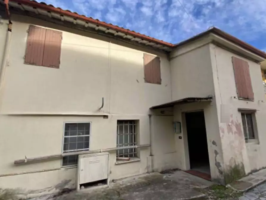 Immagine 13 di Porzione di casa in vendita  in Via Erbosa a Ravenna