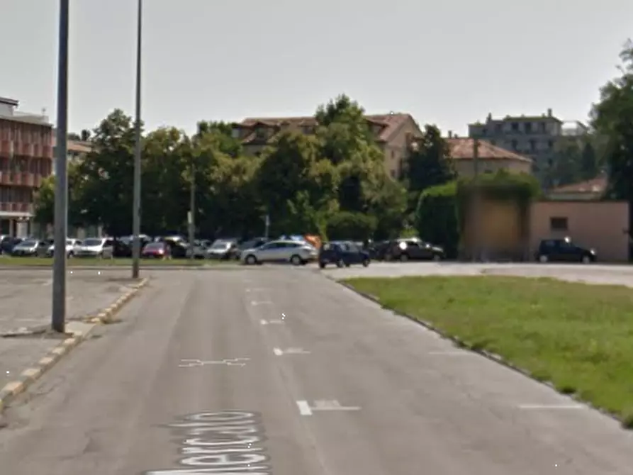 Immagine 19 di Appartamento in vendita  in Piazza del Mercato  a Abano Terme