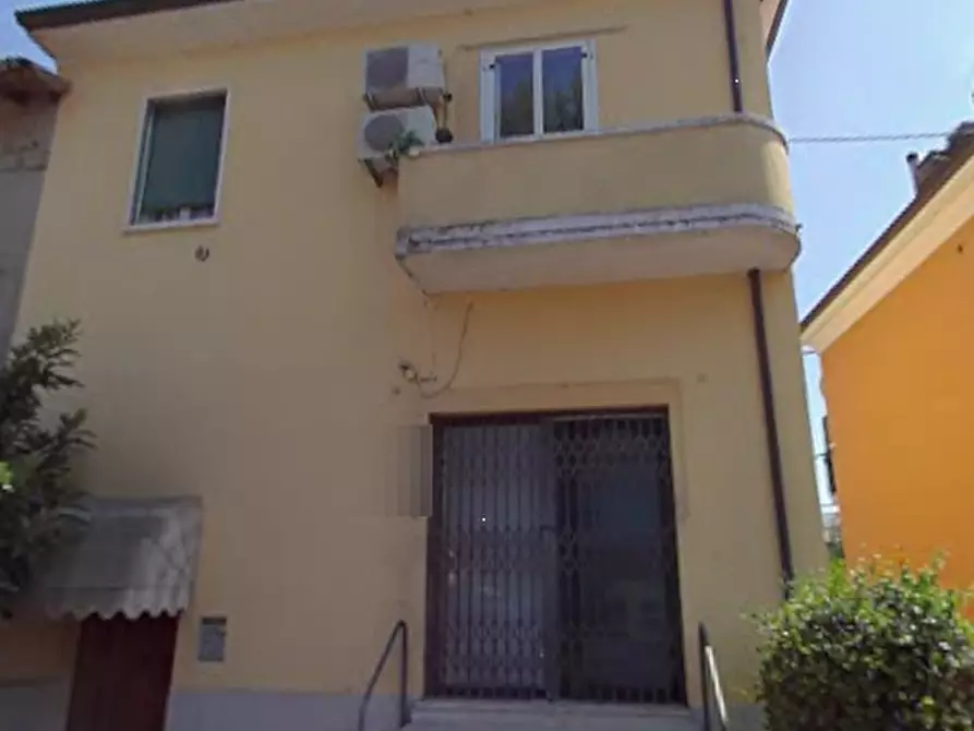 Immagine 7 di Negozio in vendita  in Via Armando Diaz a Castrocaro Terme E Terra Del Sole