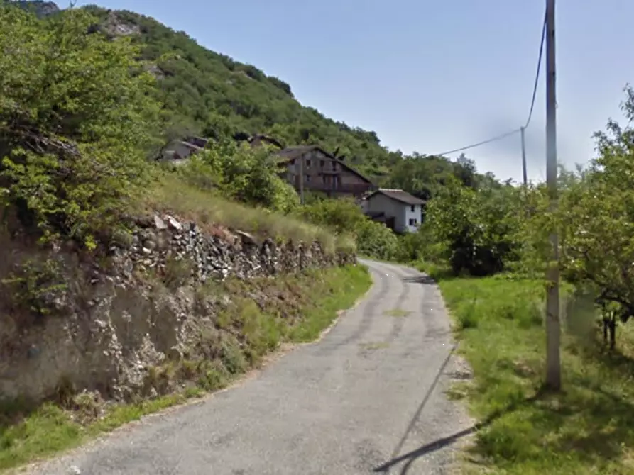 Immagine 8 di Casa indipendente in vendita  in Frazione Seghino Inferiore a Mompantero